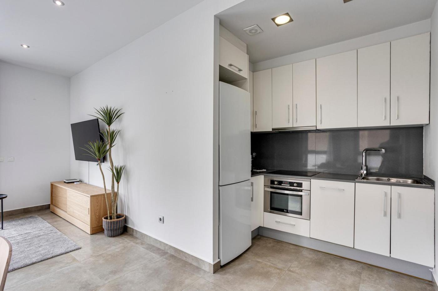 Urban Flats Vallirana 巴塞罗那 外观 照片